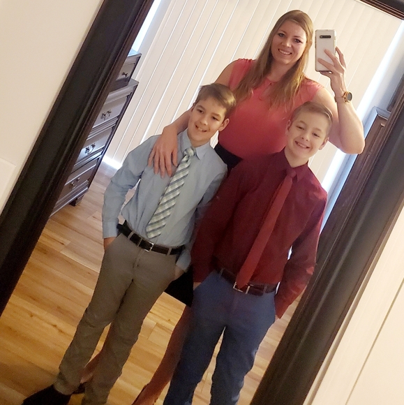 Meet your Posher, Kimmie - Picture 3 of 4